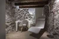 Lords of Verona Luxury Apartments Hotel dekat Sant'Eufemia