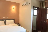 卡拉特波納普里索住宅酒店