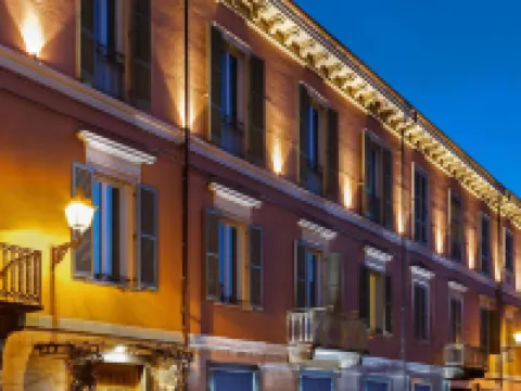 ベスト ウエスタン プラス ロイヤル スペルガ ホテル クーネオのホテル