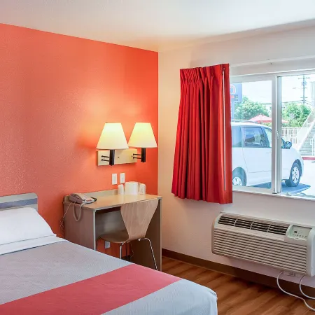 Motel 6 Ukiah, CA