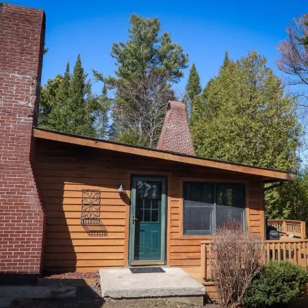Lake Huron Vintage Cottage in Northeast Michigan