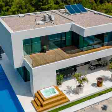 5-Star Villa Calma II with Heated Pool & Jacuzzi Oasis Hotel Exterior