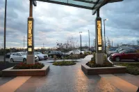 Hyatt Place Buffalo/Amherst - parking