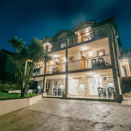 Apartments Belani Отели в г. Герцег-Нови