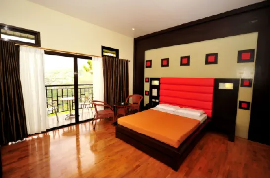 駛入荷里活酒店 酒店