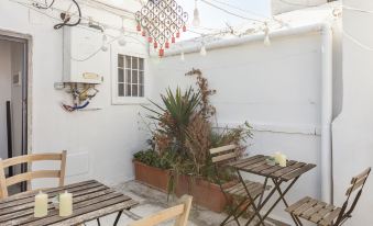 Bari LandLord 71 - Central Rooms & Apartment