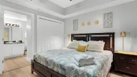 Amazing Location, Gulf Views, Right on Beach!