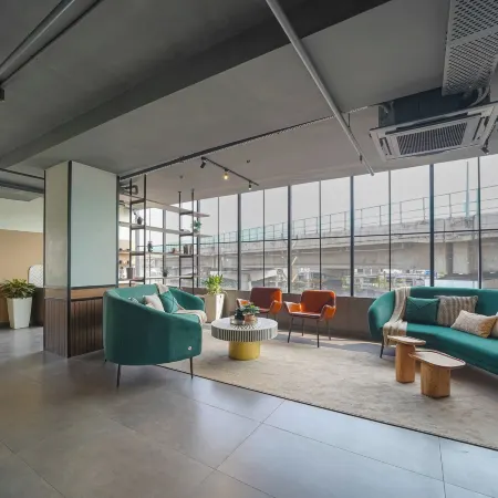 Olive Benz Circle by Embassy Group Отели рядом с достопримечательностью «Храм Канакадурга»