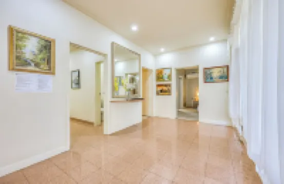 StayAU Spacious 6BR McKinnon Pool Home