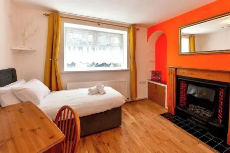 Host & Stay - Oxford Street House Отели в г. Касл