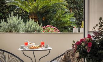 Serena Calm Pool House