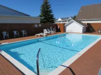 Bridge View Motel & Condo's Hotels in Mackinaw Township