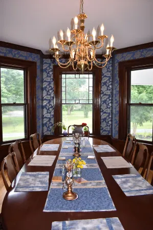 By the River B&B Отели рядом с достопримечательностью «Университет Нью Брансуик»