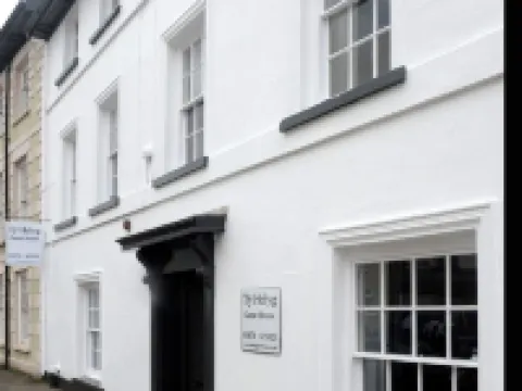 ティ ヘライグ ゲスト ハウス ブレコンのホテル