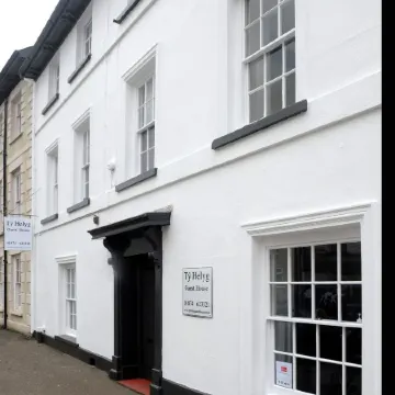 Ty Helyg Guest House