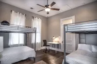 Wyoming St Restored Historic 2Br/1BA Downtown - Bungalows