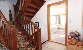 Cozy Chalet in Bramberg am Wildkogel with Sauna Near Ski Lift