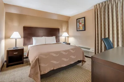 Quality Inn & Suites Hôtels à : Mariemont