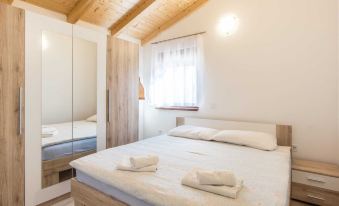 Attractive Holiday Home with Pool, Hot Tub, Patio, Courtyard