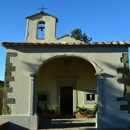 Serene Farmhouse in Dicomano with Swimming Pool