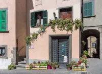 La Loggetta Hotel dekat Cattedrale di San Nicola e San Donato