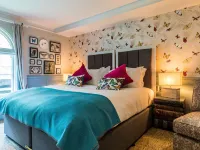 Hand and Spear Hotels in Weybridge