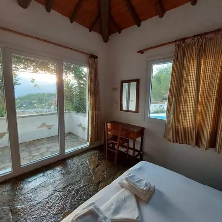 Apartment with Pool and Panorama View