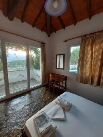 Apartment with Pool and Panorama View