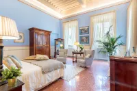 Villa Hugo in Lucca with 5 Bedrooms and 6 Bathrooms