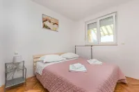 Cetina Apartment