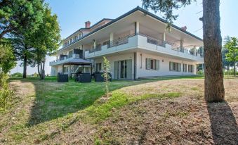 Plush Villa Apartment in Tavullia with Hot Tub