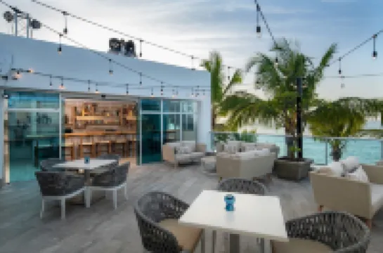 อพาร์ทเมนท์ 1 ห้องนอนที่สุดยอดวิวสระว่ายน้ำ A