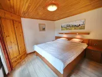 Chalet in Biron with Large Garden Near Durbuy Hotel a Erezee