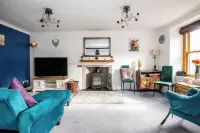 Charming 2 Bedroom Flat in the Heart of Kirriemuir - căn hộ