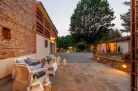 Villa Papari 在 Gragnano 盧卡總督府附近的飯店