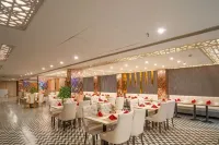 Hibiscus Select Hotel Hotels in Gautam Buddh Nagar