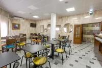 Hotel Arangues - Breakfast