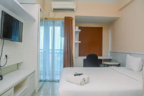 Minimalist and Comfy Studio at Grand Dhika City Apartment Hôtels à : East Bekasi