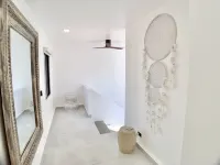 Modern Beachfront Paradise - Hermosa Palms 8 - Apartments