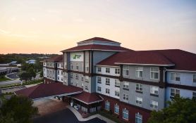 Holiday Inn & Suites MADISON WEST - MIDDLETON by IHG
