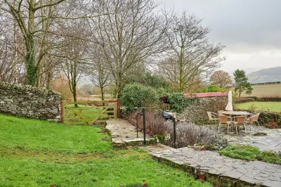 Host & Stay - Penrheol Farmhouse