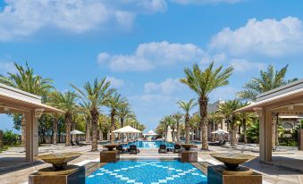 Grandeur Living 2Br Plus Maid with Beach Access