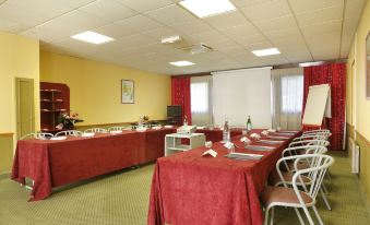Ikar - Fasthotel Blois