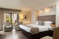Refuge Inn - balcony