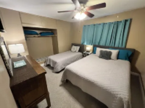 4 bdrm/ 2 bath house close to lake Powell, antelope canyon and horseshoe bend