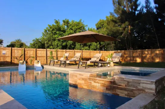 Heated Pool and Spa Oasis - Stunning Boho Retreat in Downtown