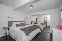 Pool, Hot Tub and Covered Patio Retreat - Stunning Private Oasis Các khách sạn ở North Clairemont