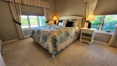 Stunning Retreat - Views, Luxury Kitchen, Bay Views Hotels near Harbor Springs Lyric Theatre