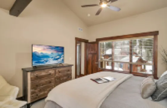 Ski in/Out Access and Private Hot Tub - Stunning Mountain Sanctuary