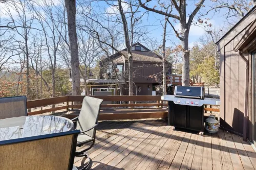 Indoor Pool and Scenic Lake Views - Stunning Treetop Retreat